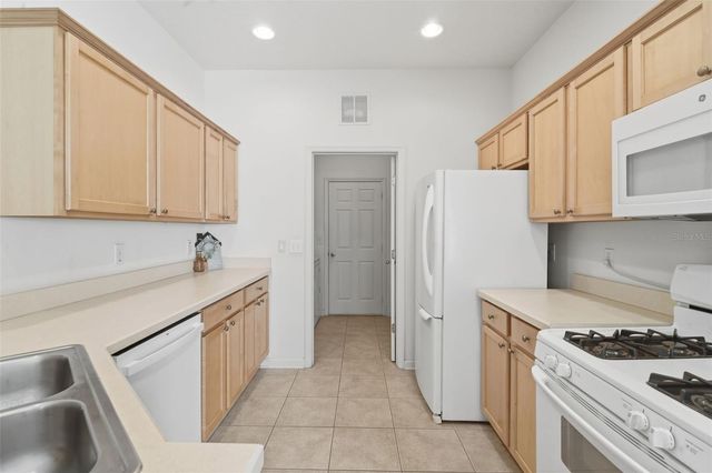 115 AVENHAM DRIVE, Deland, FL 32724