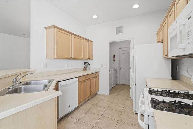 115 AVENHAM DRIVE, Deland, FL 32724