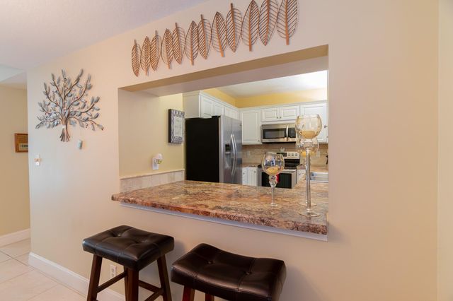 12524 SHORELINE Drive 302, Wellington, FL 33414