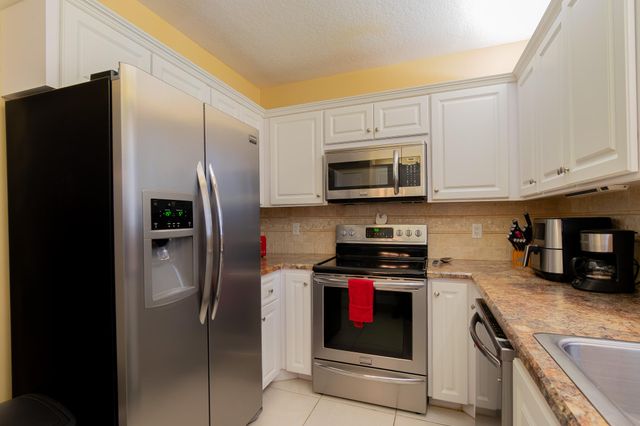12524 SHORELINE Drive 302, Wellington, FL 33414