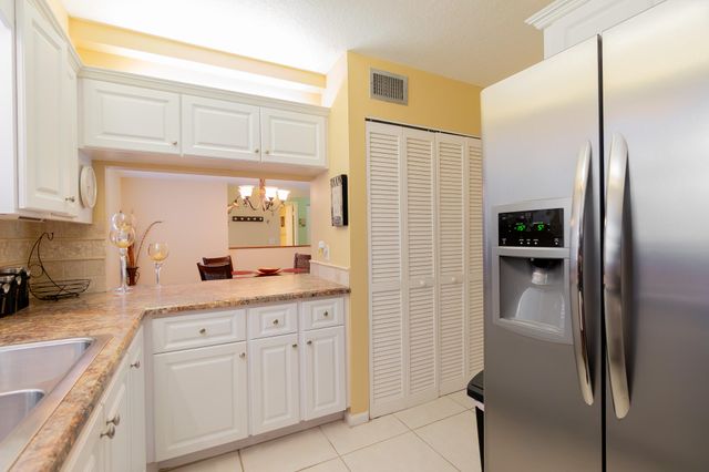 12524 SHORELINE Drive 302, Wellington, FL 33414