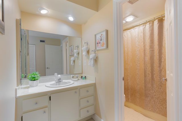 12524 SHORELINE Drive 302, Wellington, FL 33414