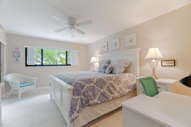 12524 SHORELINE Drive 302, Wellington, FL 33414