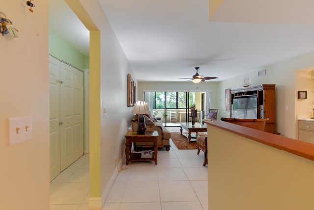 12524 SHORELINE Drive 302, Wellington, FL 33414