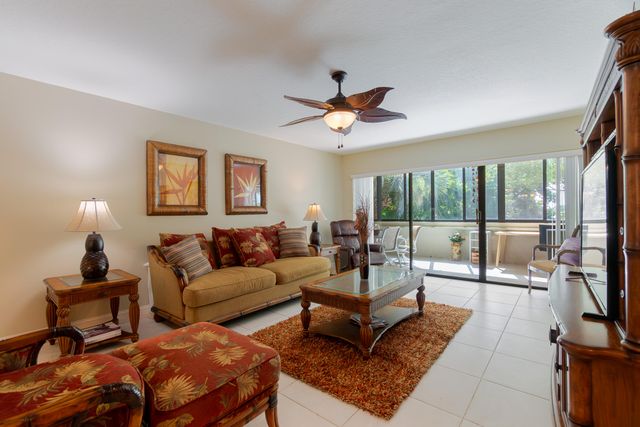 12524 SHORELINE Drive 302, Wellington, FL 33414