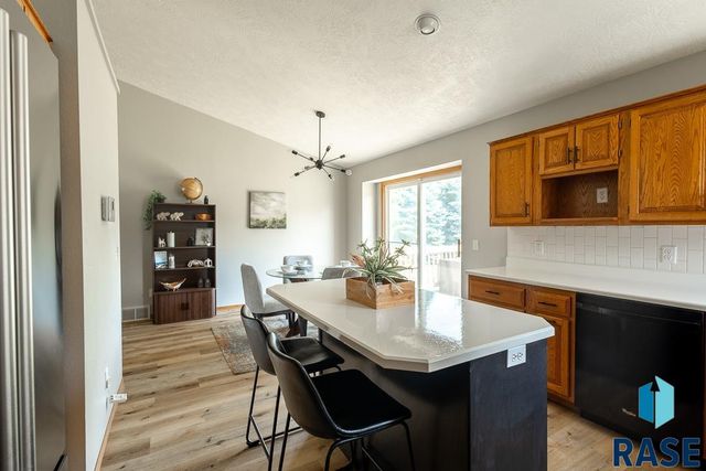 4421 E 38th St Street, Sioux Falls, SD 57103