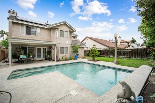 906 Devonshire, Bakersfield, CA 93312