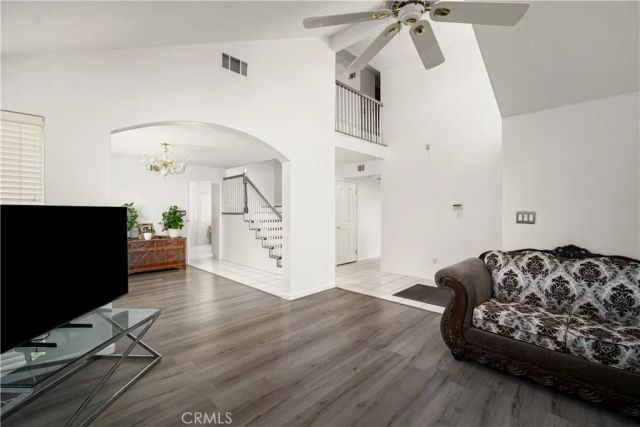 906 Devonshire, Bakersfield, CA 93312