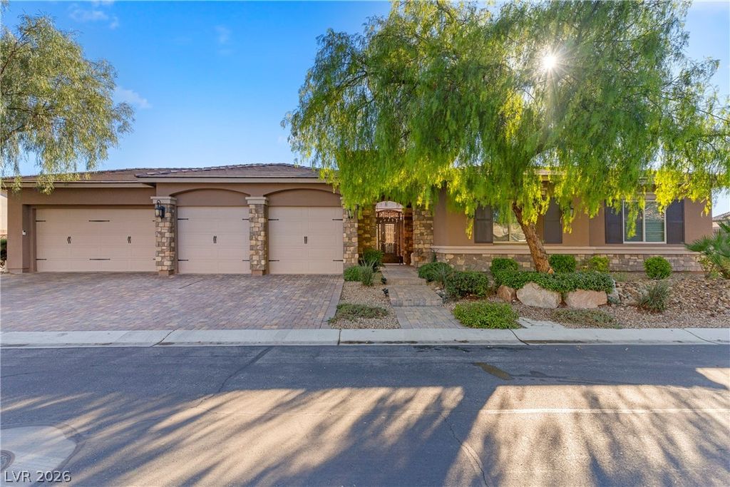6589 Lyon Estates Avenue, Las Vegas, NV 89131