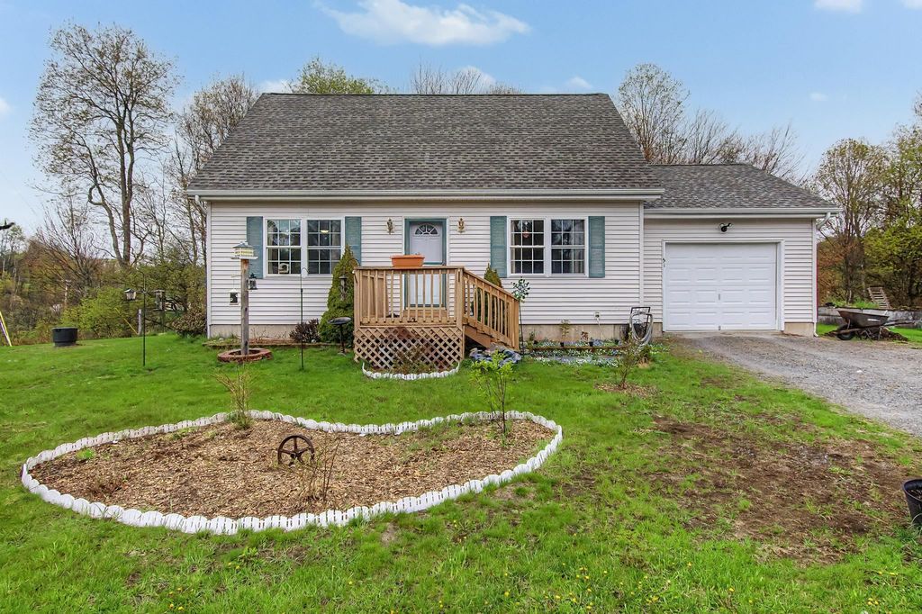51 Meadow Brook Lane, Fletcher, VT 05444