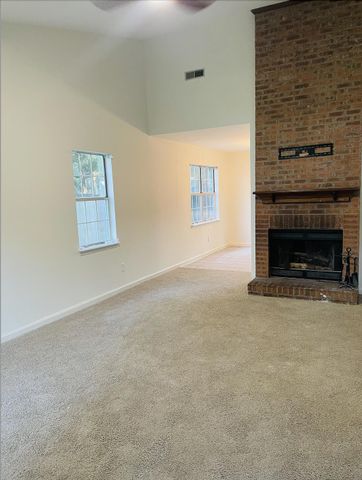 102 Welwyn Road, Summerville, SC 29485