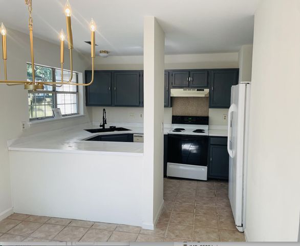 102 Welwyn Road, Summerville, SC 29485