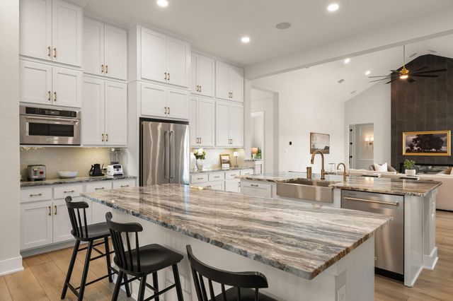 153 McNaughton DR, Liberty Hill, TX 78642