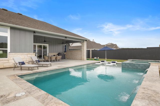 153 McNaughton DR, Liberty Hill, TX 78642