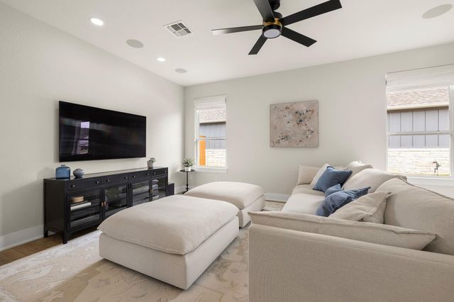 153 McNaughton DR, Liberty Hill, TX 78642