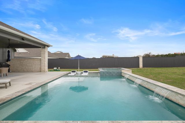 153 McNaughton DR, Liberty Hill, TX 78642