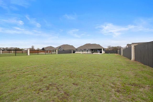 153 McNaughton DR, Liberty Hill, TX 78642
