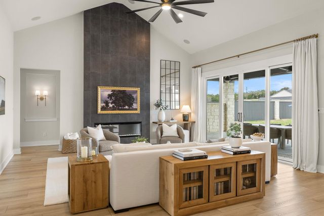 153 McNaughton DR, Liberty Hill, TX 78642