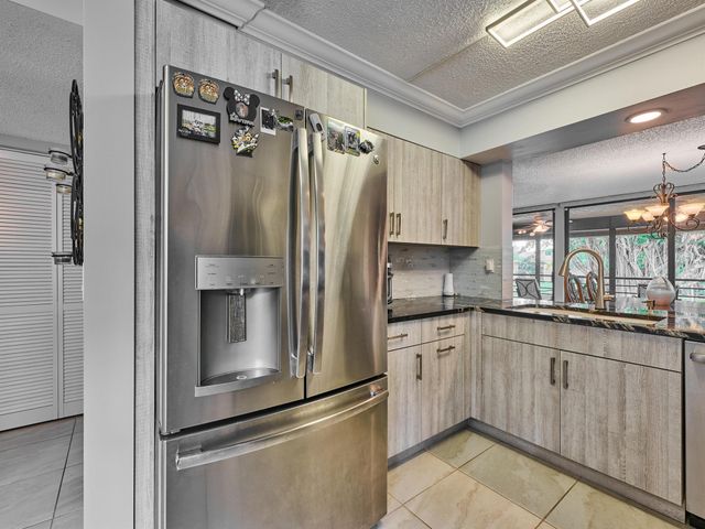 11262 Green Lake Drive 204, Boynton Beach, FL 33437