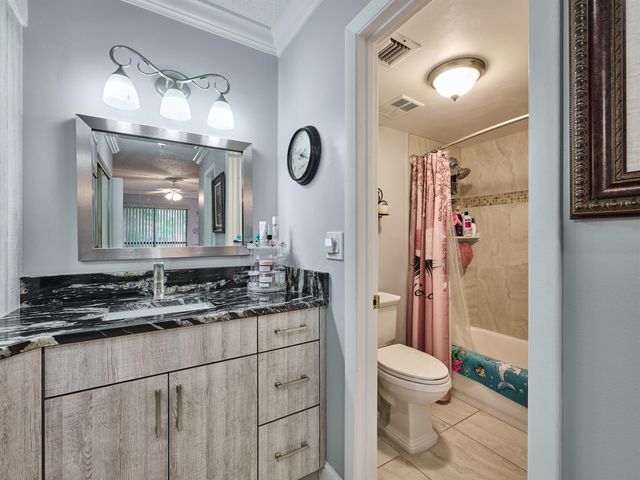 11262 Green Lake Drive 204, Boynton Beach, FL 33437