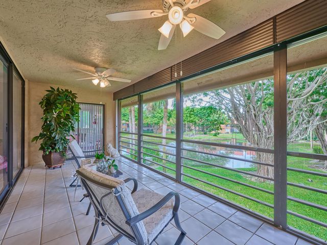 11262 Green Lake Drive 204, Boynton Beach, FL 33437