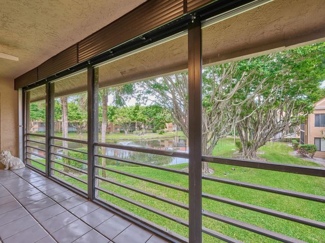 11262 Green Lake Drive 204, Boynton Beach, FL 33437