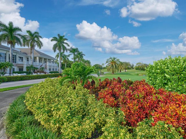 11262 Green Lake Drive 204, Boynton Beach, FL 33437