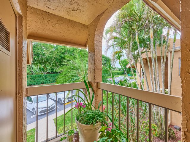 11262 Green Lake Drive 204, Boynton Beach, FL 33437