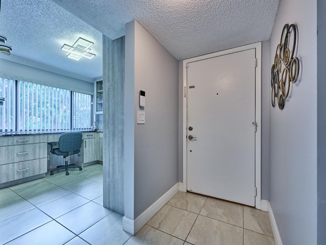 11262 Green Lake Drive 204, Boynton Beach, FL 33437