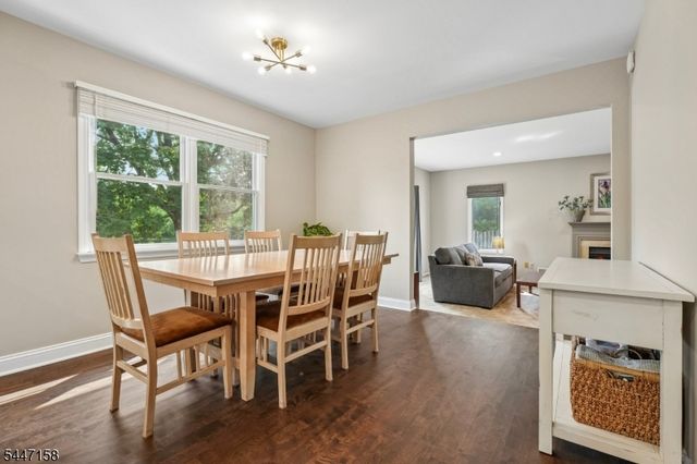 1 Witzling Ct, Raritan Twp., NJ 08822