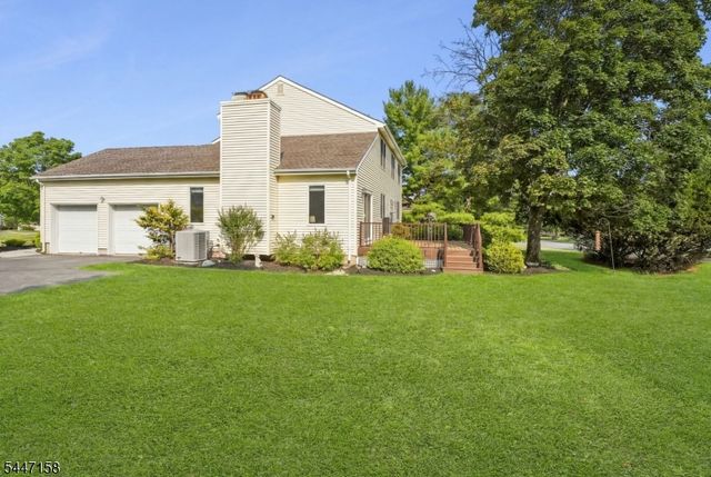 1 Witzling Ct, Raritan Twp., NJ 08822