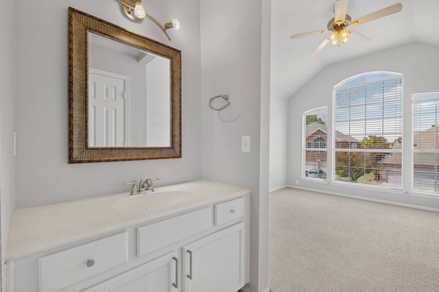 2712 Thorncreek Lane, Fort Worth, TX 76177