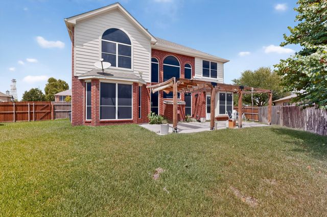2712 Thorncreek Lane, Fort Worth, TX 76177
