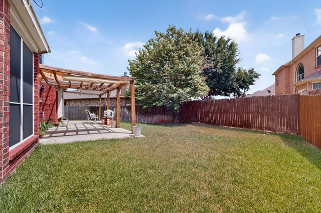 2712 Thorncreek Lane, Fort Worth, TX 76177