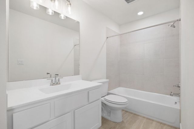 104 Montecilo DR, Liberty Hill, TX 78642