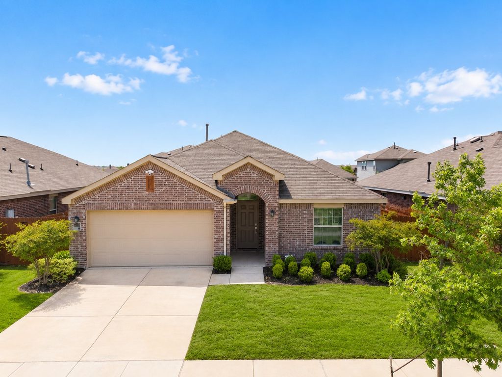 3903 Pioneer Drive, Forney, TX 75126