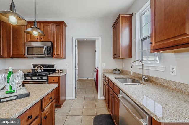 4 HARVEST LN, Pemberton, NJ 08068