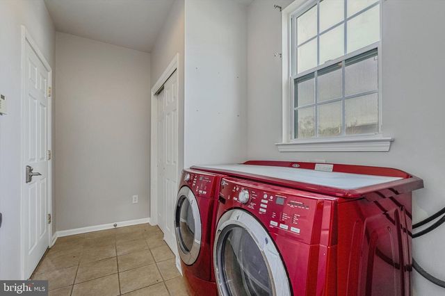 4 HARVEST LN, Pemberton, NJ 08068