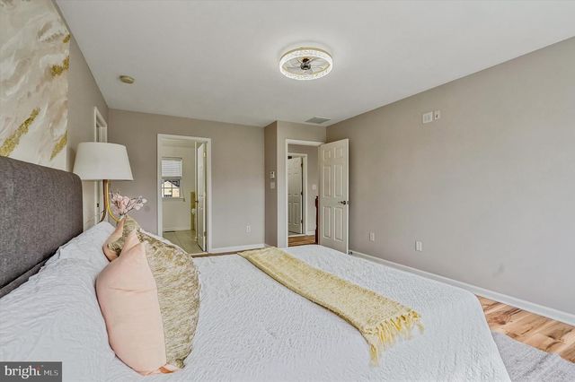 4 HARVEST LN, Pemberton, NJ 08068