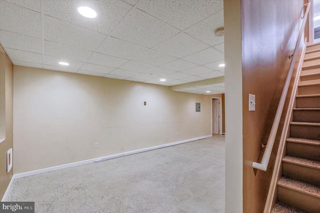4 HARVEST LN, Pemberton, NJ 08068