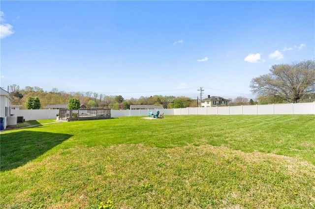 1430 Forrest Drive, Mount Airy, NC 27030