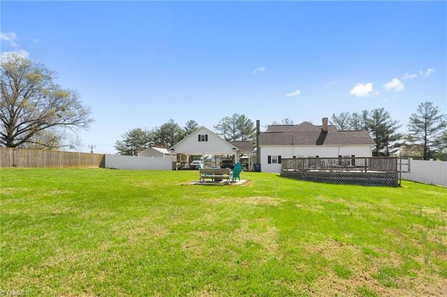 1430 Forrest Drive, Mount Airy, NC 27030