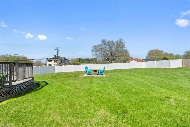 1430 Forrest Drive, Mount Airy, NC 27030