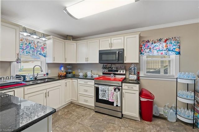 1430 Forrest Drive, Mount Airy, NC 27030