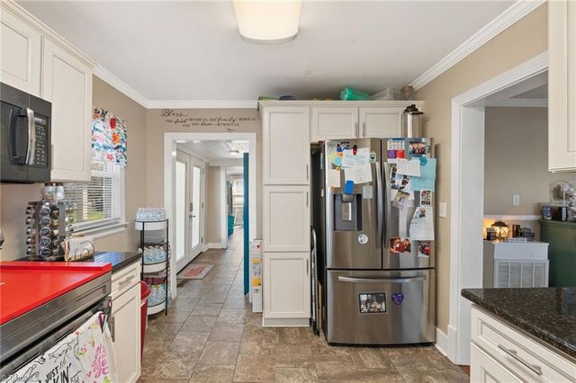1430 Forrest Drive, Mount Airy, NC 27030