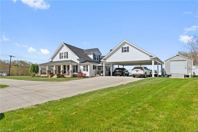 1430 Forrest Drive, Mount Airy, NC 27030