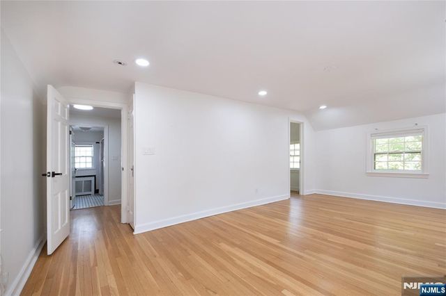 198 Rodney Street, Glen Rock, NJ 07452