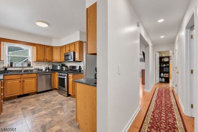 605 Corliss Ave, Phillipsburg Town, NJ 08865