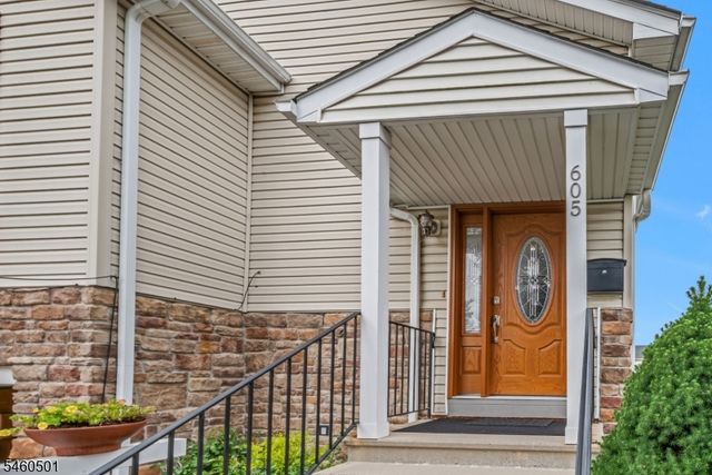 605 Corliss Ave, Phillipsburg Town, NJ 08865