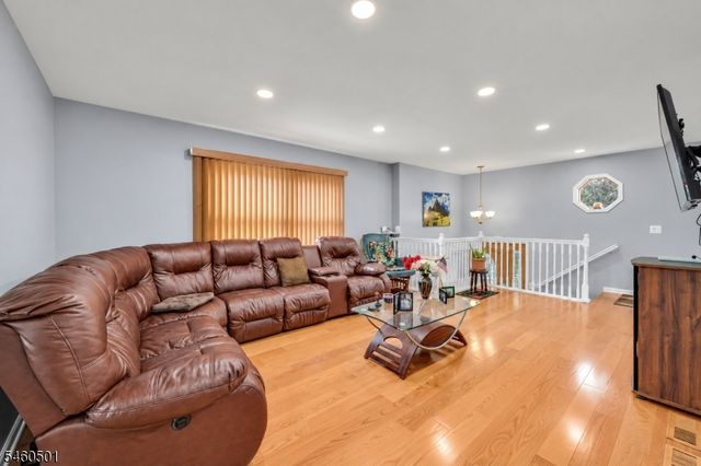 605 Corliss Ave, Phillipsburg Town, NJ 08865